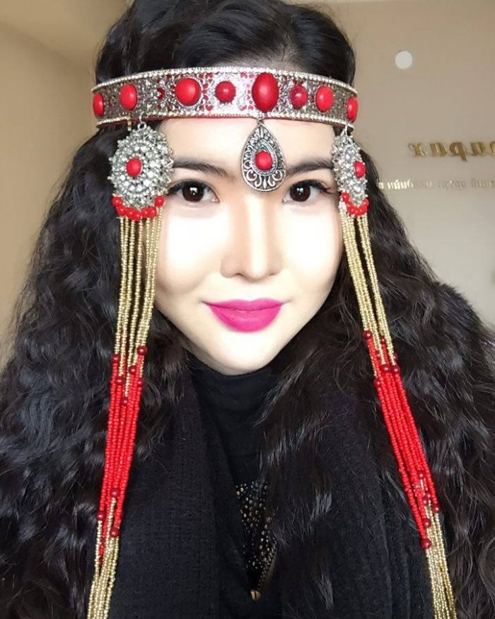 “Залуу Бизнесмен бүсгүйн амьдрал бүхэлдээ Xобби”